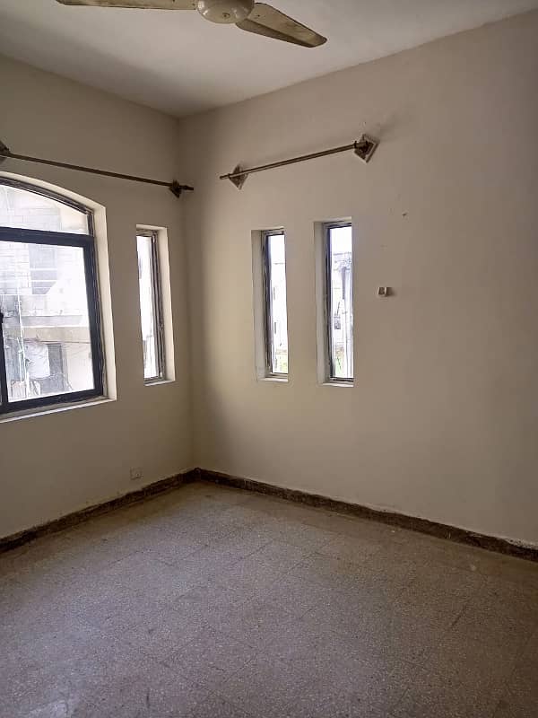 Flat for rent in PHA G11/3 5