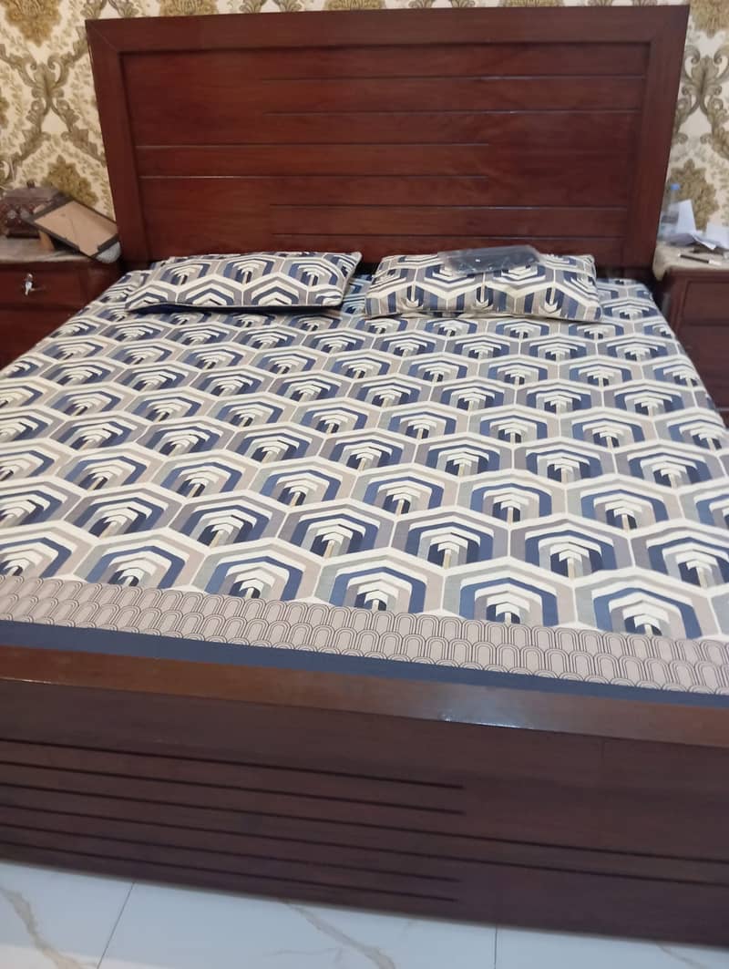 Double bed kikar wood 2