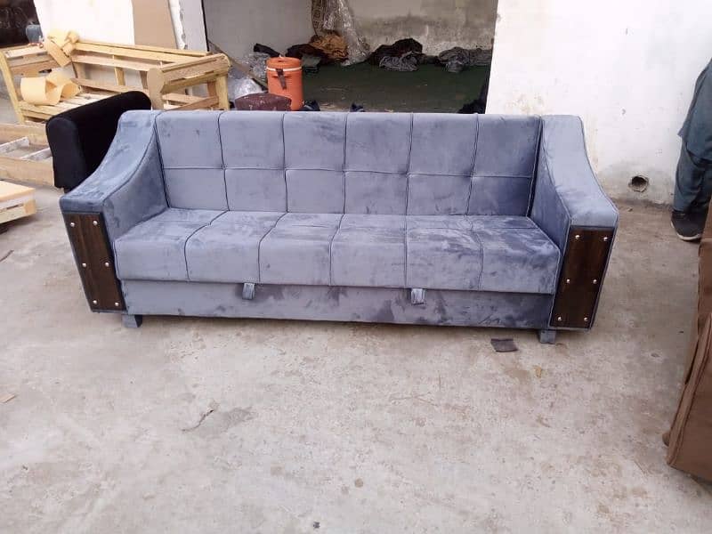 Fancy sofa combed 0