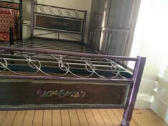 iron bed for sale. excellent quality no defects