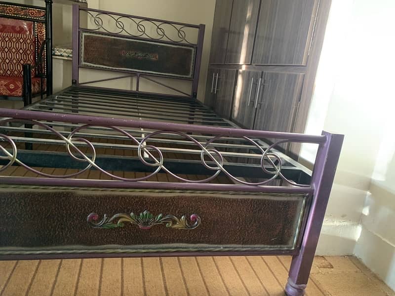 iron bed for sale. excellent quality no defects 0