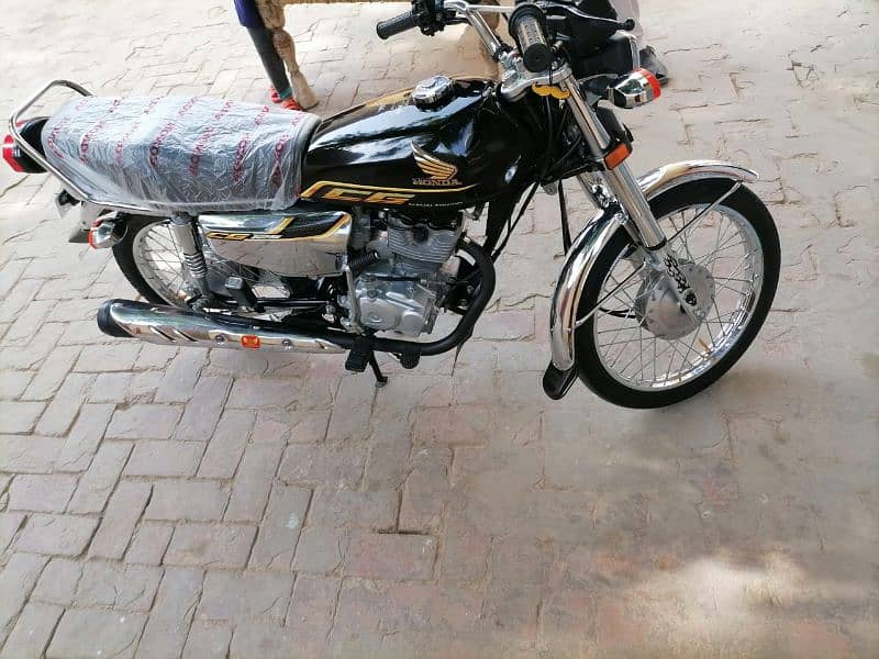 honda salf for sale 125 only serious person come 3