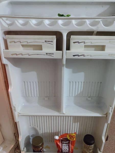 waves company Fridge running condition king size 1
