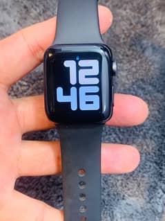 Watch Series 3  Battery health 100 Condition 10/10 38MM Only charger 0
