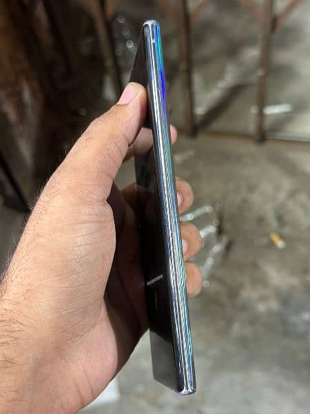 Galaxy Note 10 plus boat 4