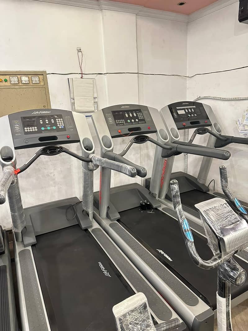 life fitness treadmill | life fitness |  RUNNING MACHINE | TREADMILL 12