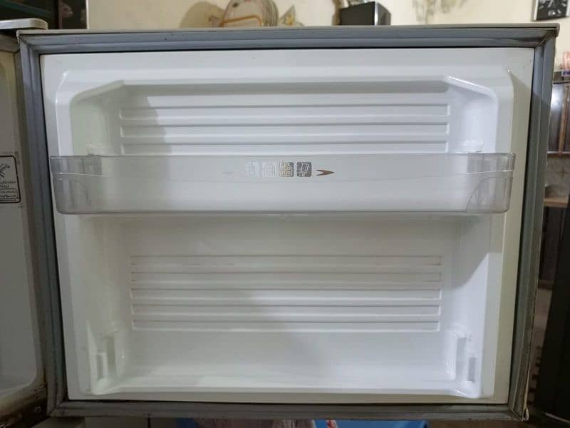 Dawlance Refrigerator For Sale 10/10 Condition 4