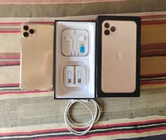 I phone 11 pro max condition 10/10 box charger with hand free