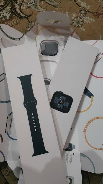 Brand new Apple Watch SE 2nd gen for sale 6