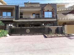 On Excellent Location 10 Marla House In Soan Garden - Block H For sale