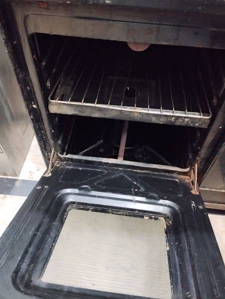 Cooking Range with Double Gas Ovens and 5 Burners 3