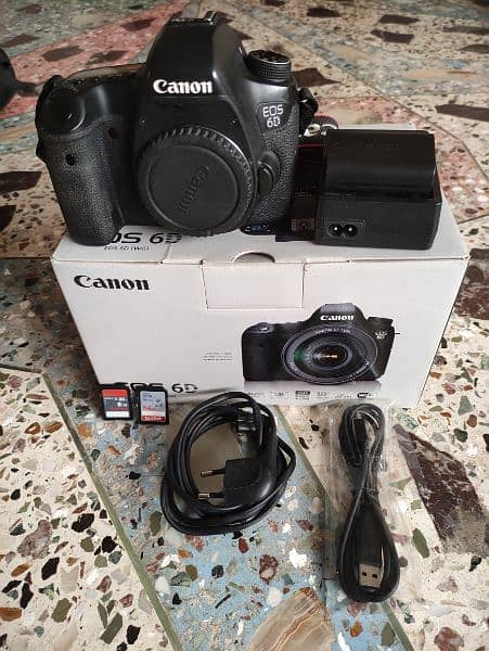 Canon 6D Body with Box and Accessories 0