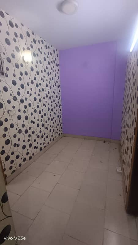 Studio Apartment For Rent 2Bed lounge 1st floor available Muslim Comm 2