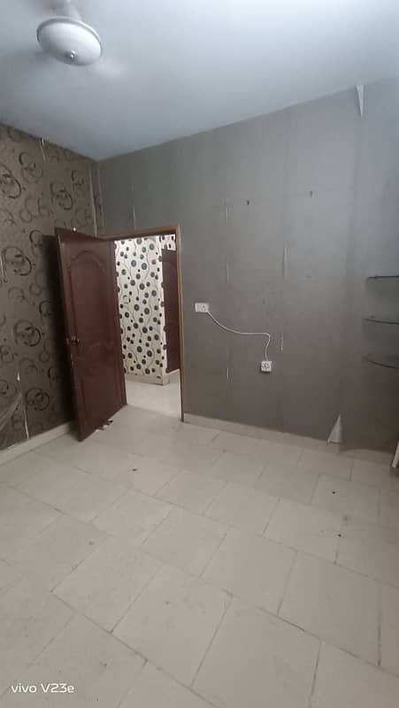 Studio Apartment For Rent 2Bed lounge 1st floor available Muslim Comm 5