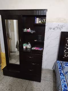 dressing table wooden