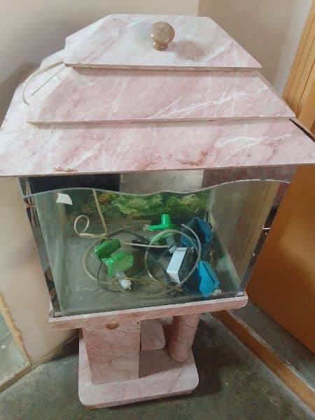 fish tank with roof and stand 2