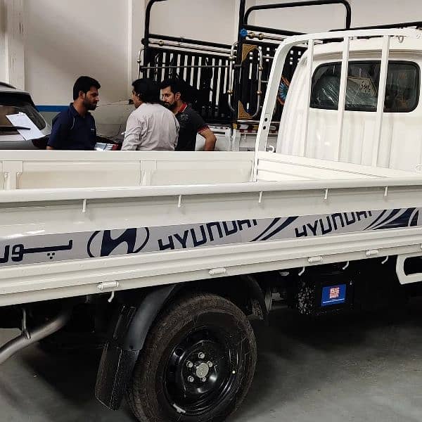 Hyundai Porter shehzore On Installments 3