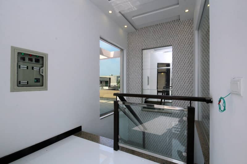 10 Marla Lavish Upper Portion Available For Rent In DHA Phase 8 Air Avenue Hot Location 1