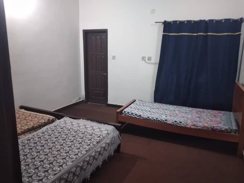 Girls Hostel/ Well Furnished rooms Availabe/all facilities/Soan Garden 3