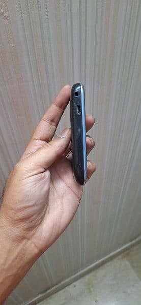 Motorola razr v3 blackberry curve 9300 5