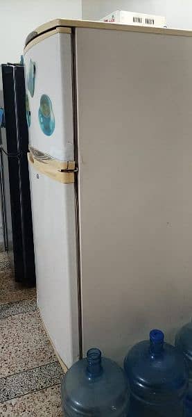 Selling my Waves Refrigerator (Fridge) with Stabimatic Stabilizer 1