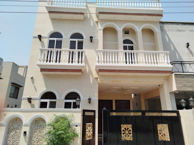 5 MARLA IDEAL LOCATION BRAND NEW HOUSE FOR SALE IN DHA RAHBAR BLOCK K 21