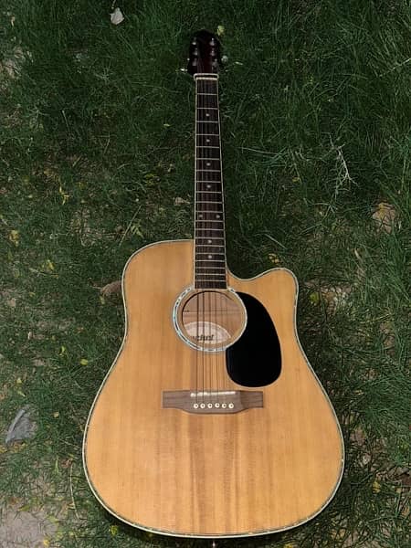 AoA im selling my acoustic guitar 0
