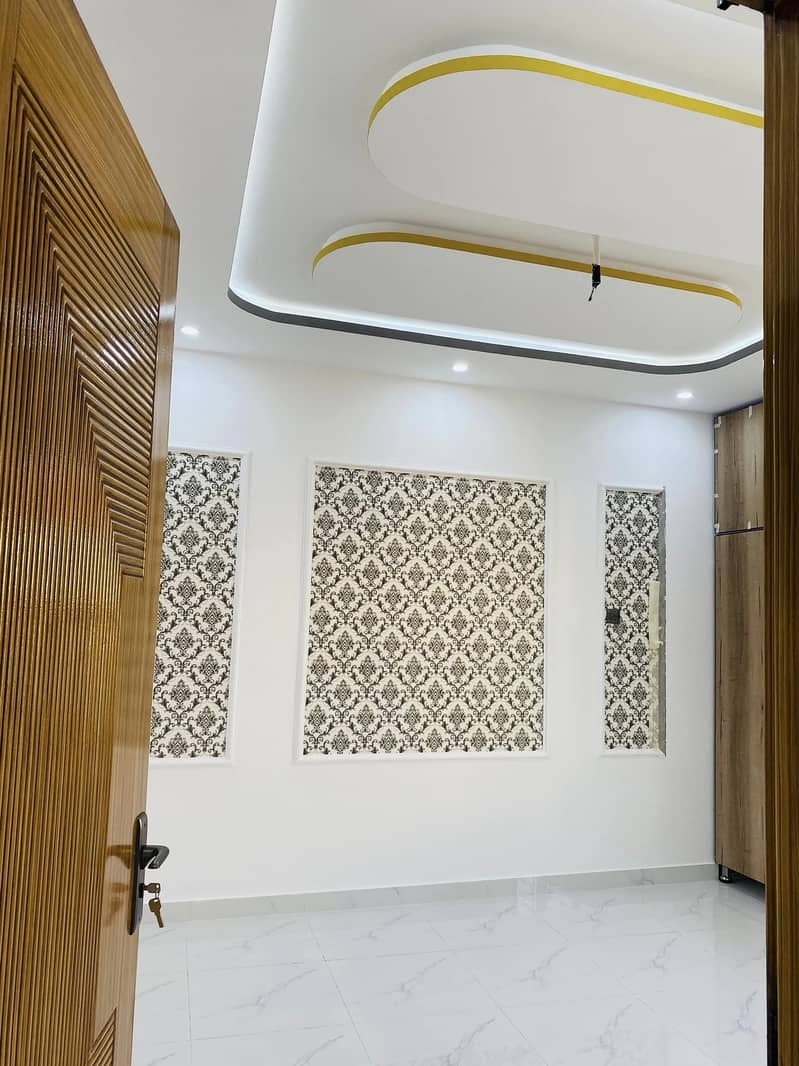 Double Storey House For Sale In Habibullah Colony 0