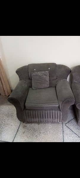 5 seater sofa foam condition 8/10 grey catraey fabric 1