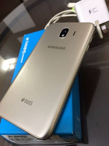Samsung Galaxy J4 16GB 1