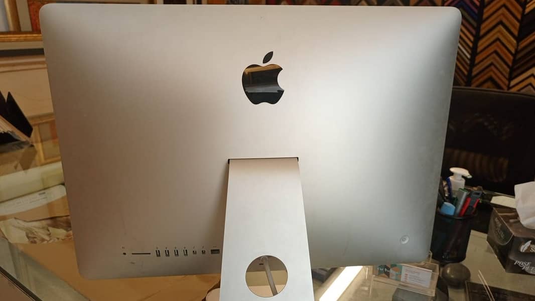 Apple iMac "Core i5" 3.1 21.5" (4K, Late 2015) 2