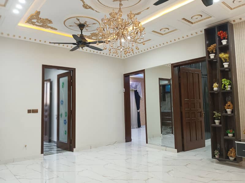 10 Marla Brand New Luxury House Available For Rent In Bahria Town Lahore. 5