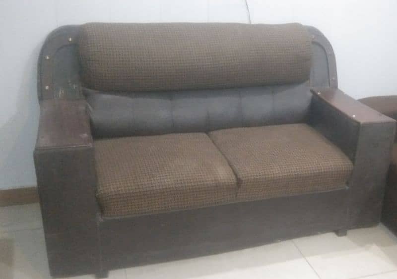 sofa 2 seats for sale 0
