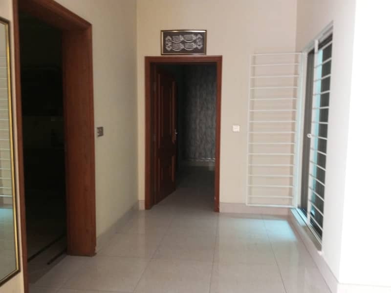 7 Marla House For rent In Officers Colony 2 3