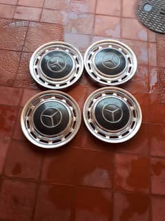 Mercedes hubcaps