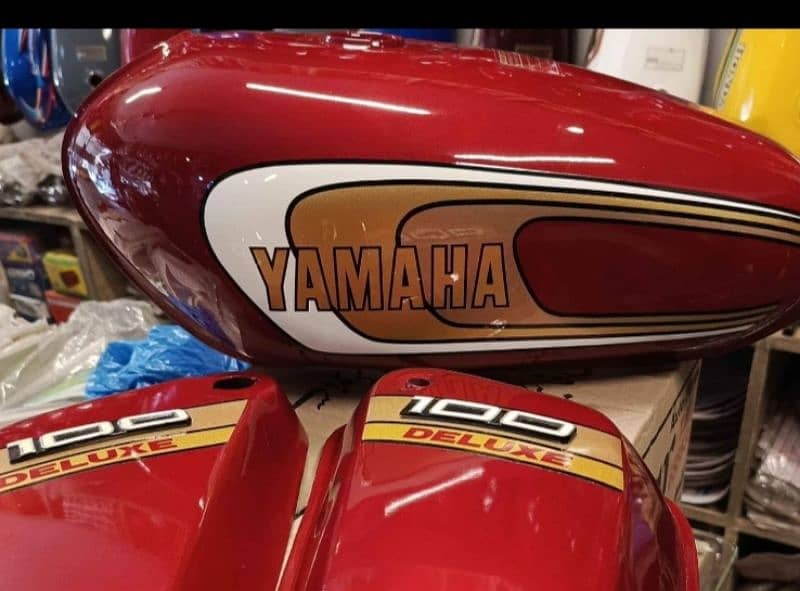 Yamaha 2 stroke Yamaha 4 stroke Yamaha junoon fule tank side cover 5