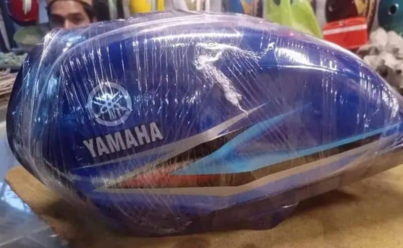 Yamaha 2 stroke Yamaha 4 stroke Yamaha junoon fule tank side cover 13