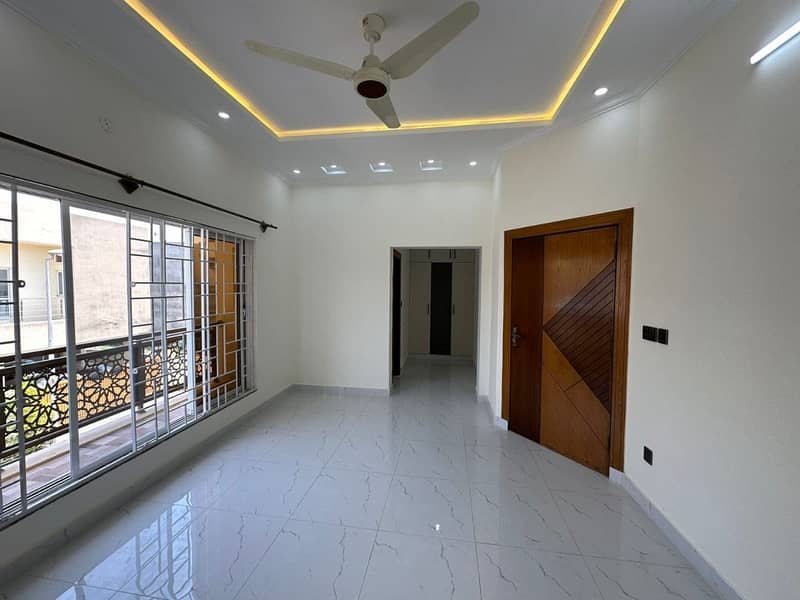 7 Marla 3 Bedrooms Luxury Ground Portion For Rent 5
