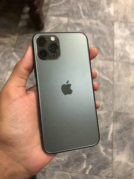 iphone 11 pro, 64 Gb, 10/10 condition, display message, 03120730387 2