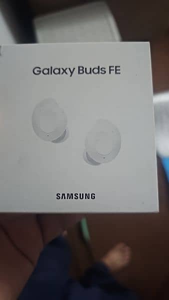 Samsung original air buds for Sale 0