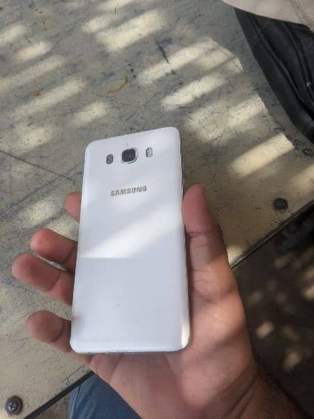 Samsung Galaxy j7 10 2016 dual sim 3