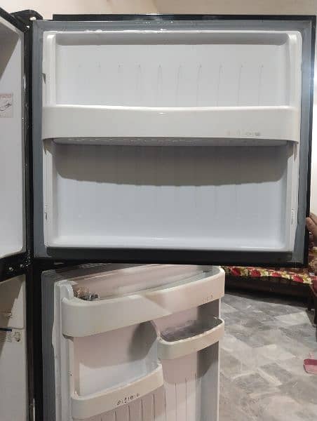 full size jumbo fridge just buy and use lush condition 2