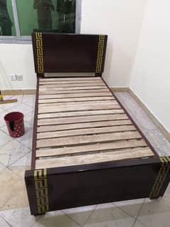 single bed / bed dressing side table/ bed / Comfortable Single Beds