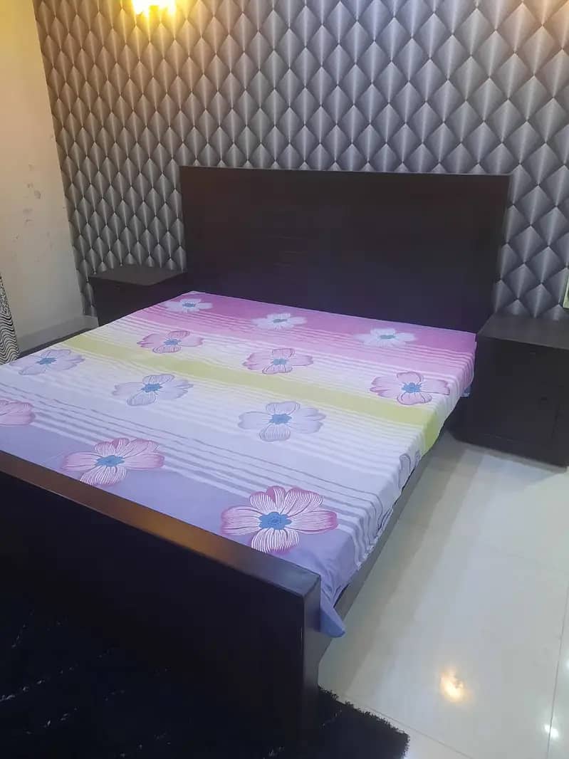 Double bed / Single bed/  Wooden bed/  king size bed / furniture 1