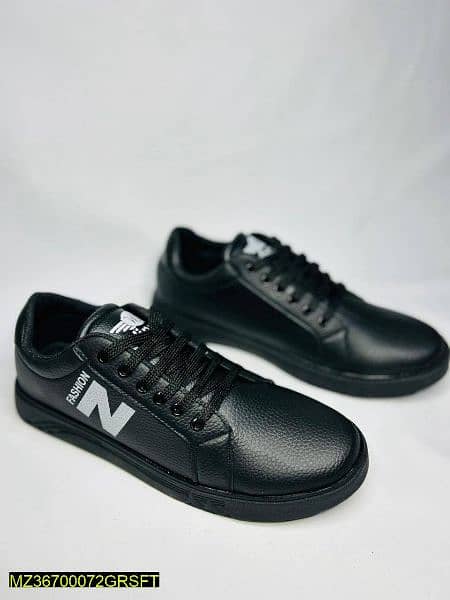 black sneaker brand new 0