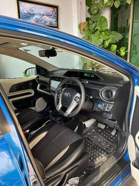 Toyota aqua g led leather seat full option 1