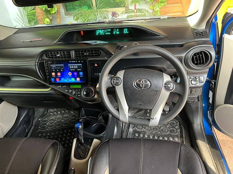 Toyota aqua g led leather seat full option 3