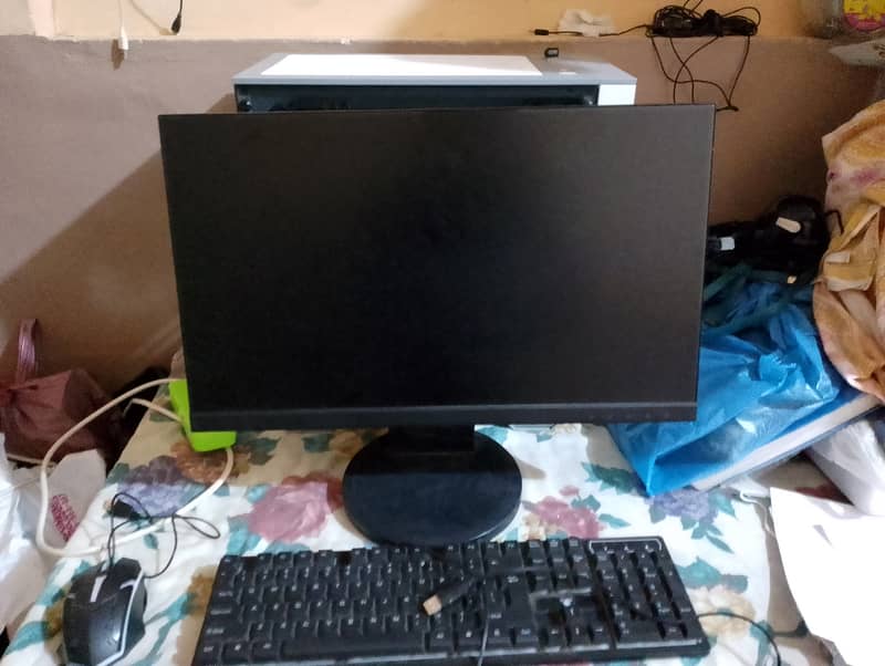 Urgent Sell Core i7 4th generation Gaming PC And LCD 60 Hz Borderless 9