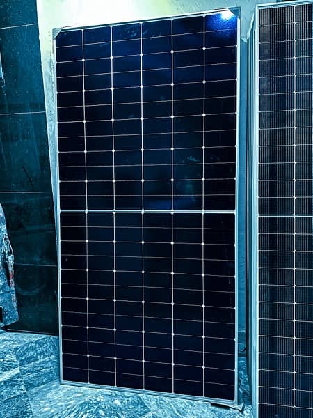 Canadian Solar N Type Bifacial Solar Panel 580w 2