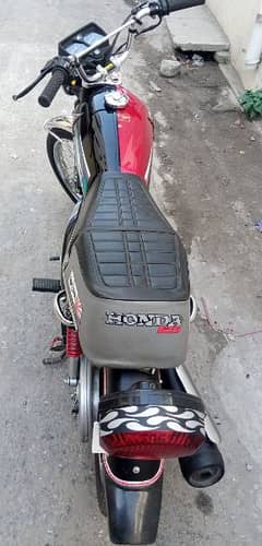 honda125 urgent syle modified 10/10condition bike complete docs k sath